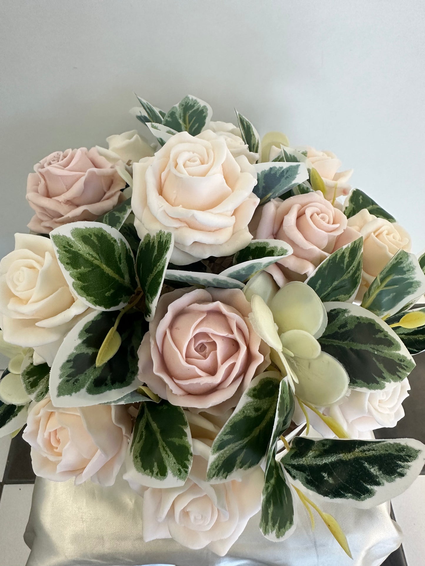Nude Roses