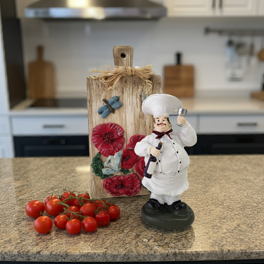 Chef de Bois – Χειροποίητο διακοσμητικό ξύλο κοπής με φιγούρα μάγειρα ύψους 14 εκ., ιδανικό για ράφι ή πάγκο κουζίνας
